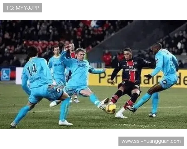 罗德兹依托魔鬼主场迎战勒芒，主队防守坚挺客队面临体能考验